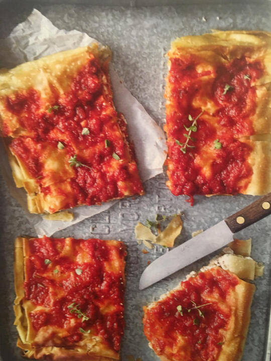 Focaccia di Recco με ντομάτα
