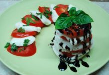 Σαλάτα Καπρέζε (Caprese)