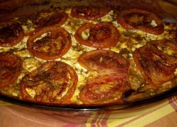 Μελιντζάνες με κιμά και φέτα (3 μονάδες)